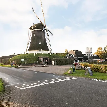 De Bijsselse Enk, Keizerskroon 샬레